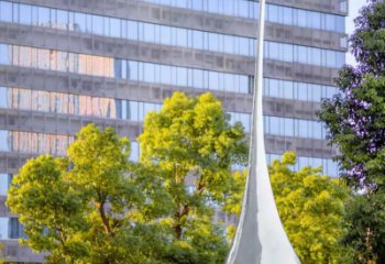 长春水滴雕塑-不锈钢镜面公园广场水滴雕塑